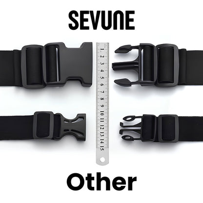 Sevune™ Hydro Runner Belt – lifestyle shot worn during outdoor run